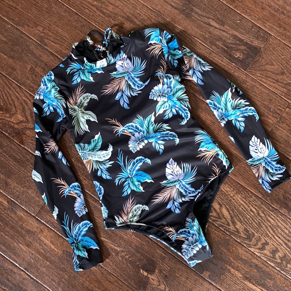 "The Keira" Lace Up Back Long Sleeve Swimsuit - Picture 2 of 6
